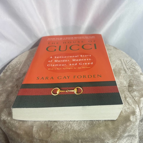 The House of GUCCI Book Softcover New Gucci Story Sara Gay Forden - Picture 6 of 7